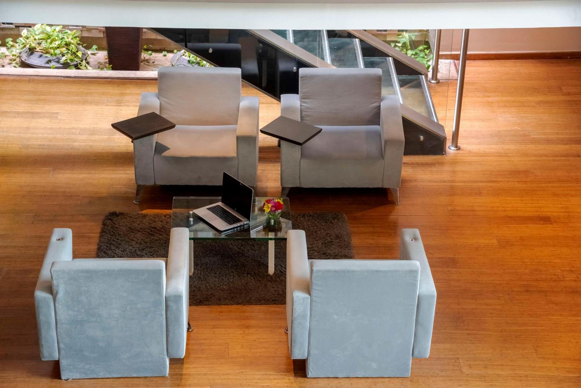 Nh Collection Royal Smartsuites Баранкила Екстериор снимка